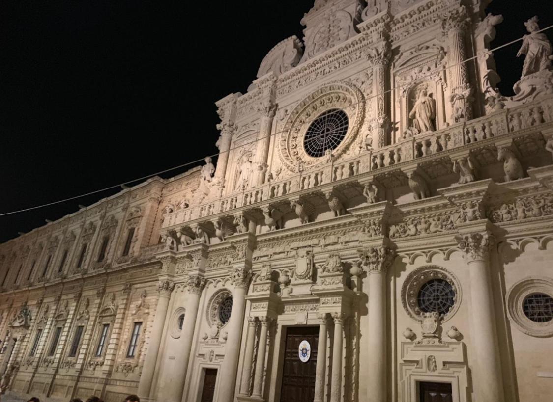 Moon Luxury Lecce Exteriör bild